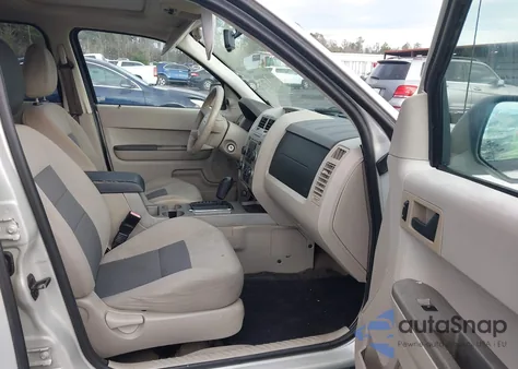 2008 Ford Escape Xlt z USA, uszkodzony, nr VIN 1FMCU03188KD67634